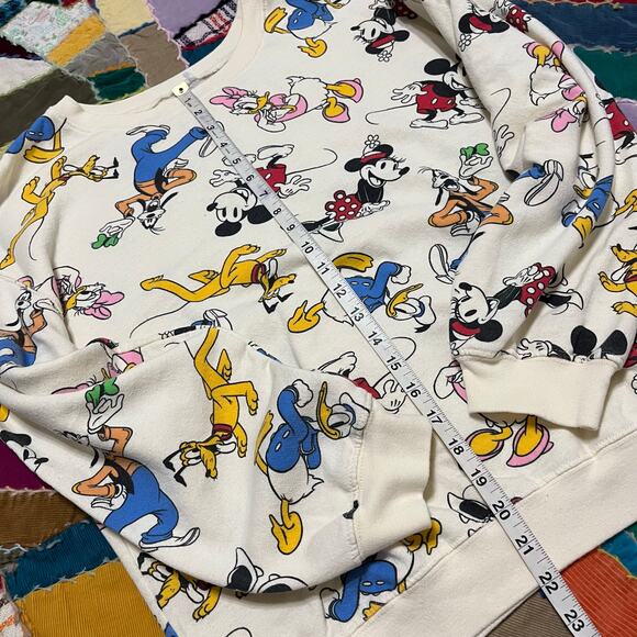 Vintage Disney Mickey Goofy Donald Duck Minnie AOP Crewneck Large - Picture 3 of 5